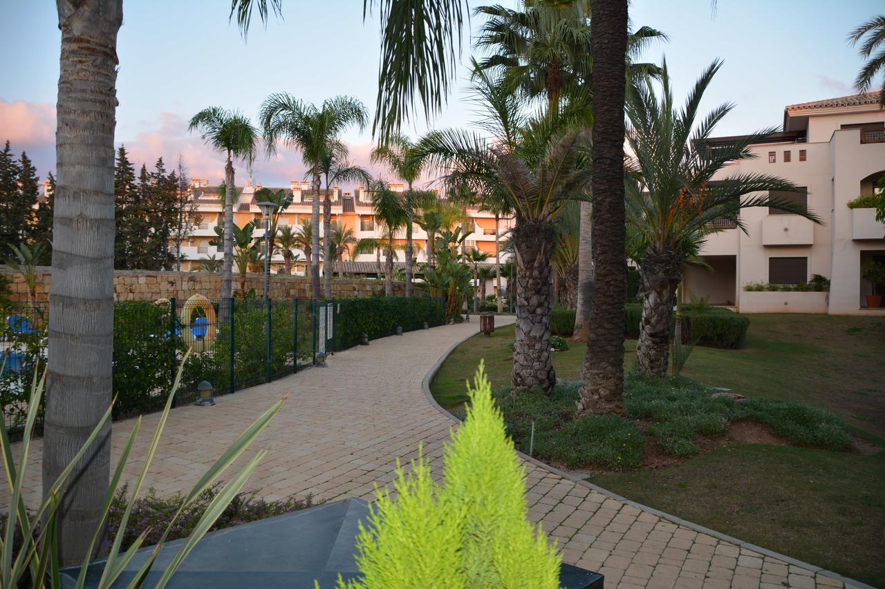 Apartment Medina De Banus Marbella Exteriör bild